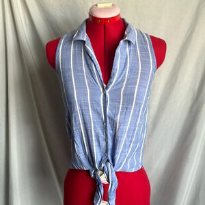 XS36 Dynamite sleeveless button up front tie shirt